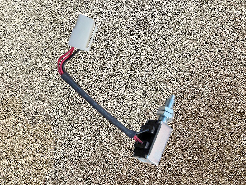 LG9704580107,Double contact brake light switch,濟(jì)南向前汽車配件有限公司